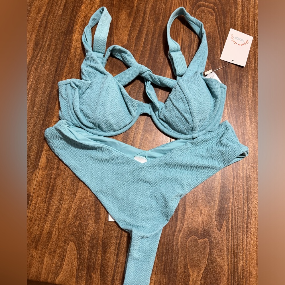 Dippin Daisy’s Cheeky Bikini Set